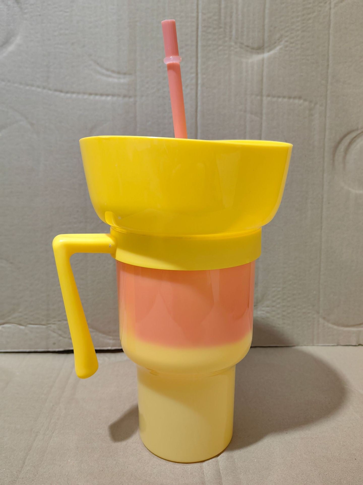 2-in-1 Snack Cup